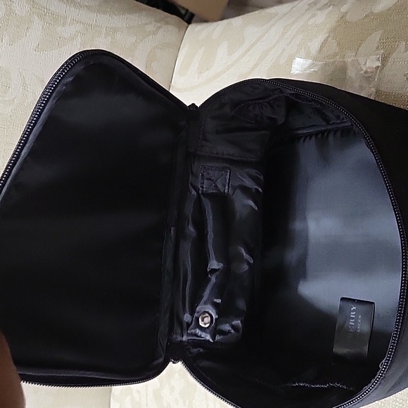 BURBERRY FRAGRANCES  TRAVEL CASE BAG  BLACK   NWOT - Picture 6 of 10